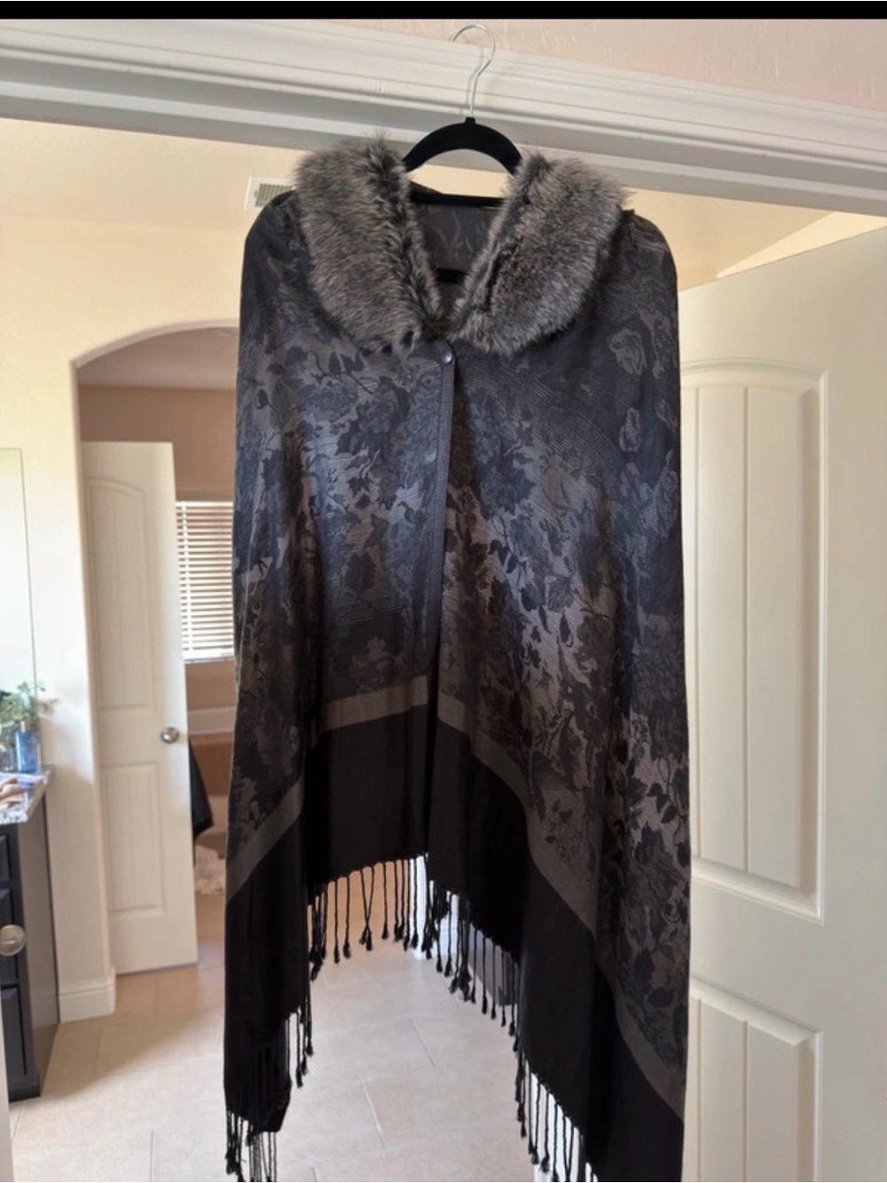Black Floral Jacquard Shawl Cape with Faux Fur Collar
